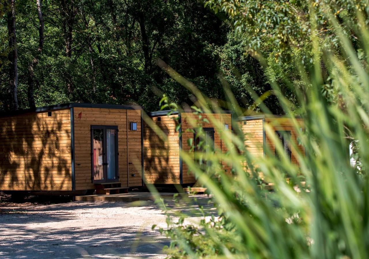 Camping Les Voiles De *